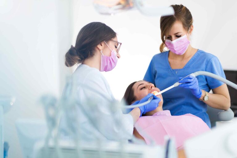 https://32pearlsdentalcare.com/wp-content/uploads/2020/02/single-service-2-768x512.jpg